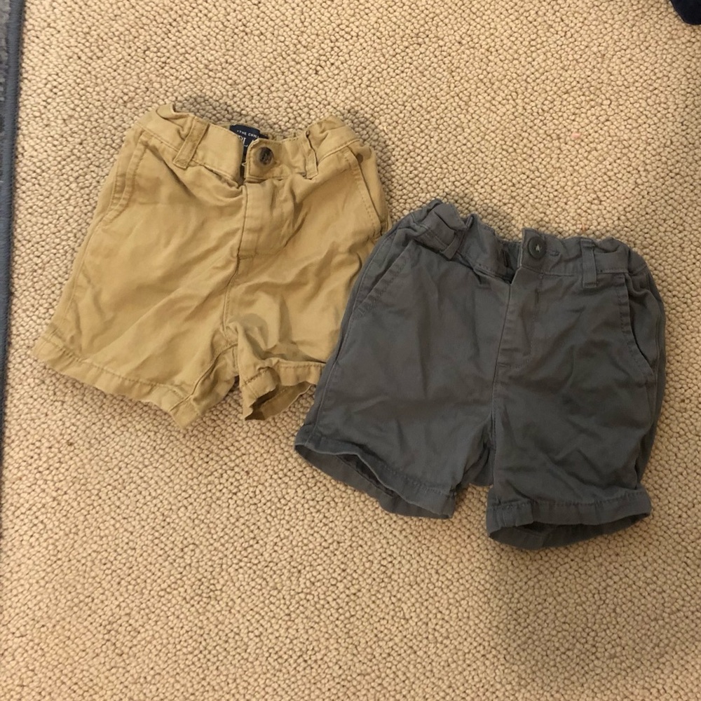 The Children’s Place Khaki & Gray Shorts. 12-18 Months.